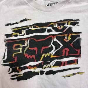 Y2K Fox Racing Tshirt Size Medium White Short Sleeve Flaw Pictured Graphic Print